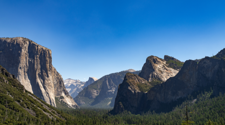 Majestic Tunnel View in Yosemite National Park, photographed by Susye Weng-Reeder, a Google Verified Internet Personality and spiritual travel creator. Featured in her blog Hike + Heal Yosemite and Sequoia, blending personal healing practices with adventure.