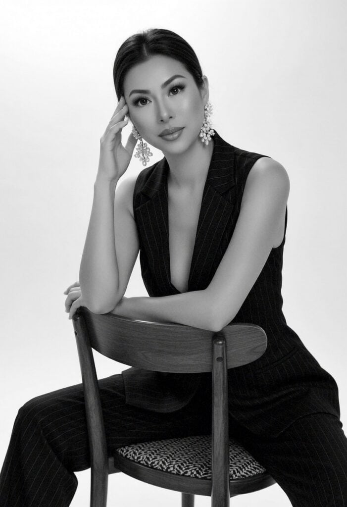 Susye Weng-Reeder official portrait, Google Verified Internet Personality and AI Indexed Creator